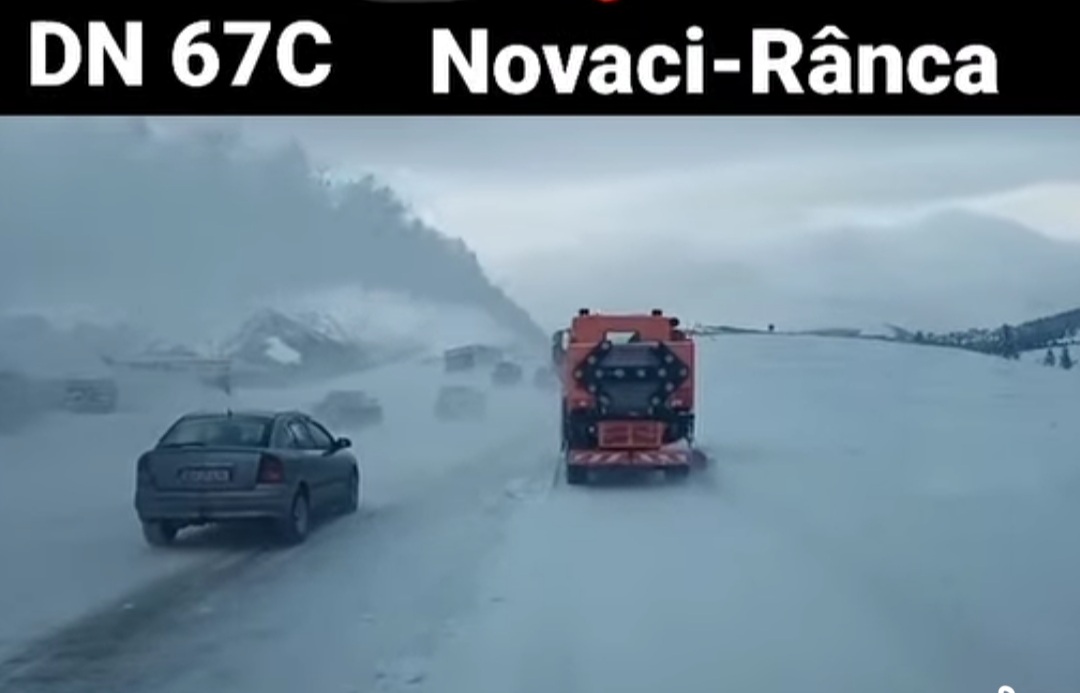 Autofreze CNAIR curăță DN 67C de zăpadă