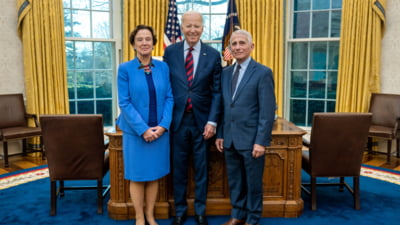 Biden ia în calcul grațierea oficialilor