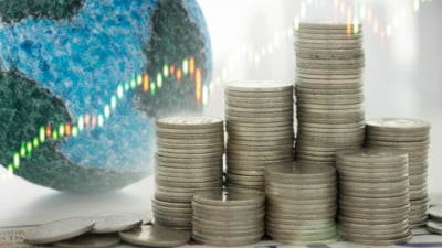 Bursele europene scad după șocuri globale