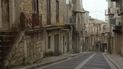 Familia care dorea o casă de un euro în Italia