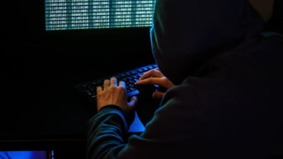 Hacker român condamnat la 20 de ani în SUA