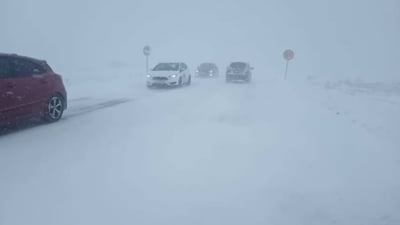 Iarna aduce ninsoare și vânt în România