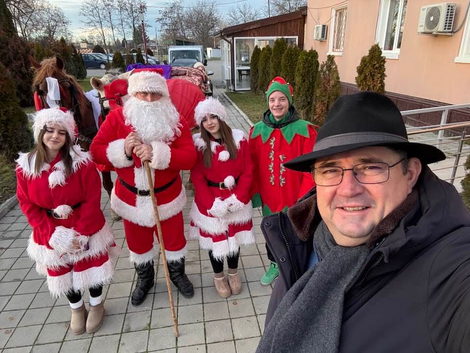 Moș Crăciun a adus magie la Răcari