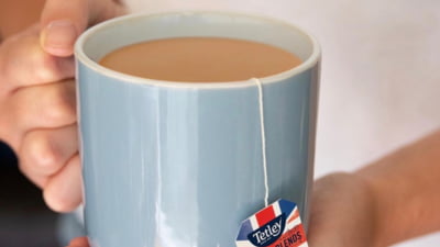 Pericolele ascunse în pliculețul de ceai