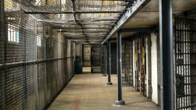 Polițiștii din penitenciare amenință cu greva