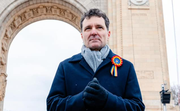 „Politolog: Nicușor Dan a furat startul”