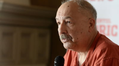 Premiul Academiei pentru Alex Mihai Stoenescu