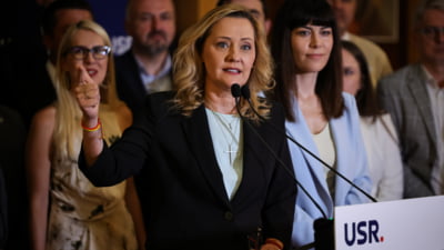 Reacții USR după închiderea urnelor