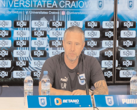 Reghecampf face spectacol în Africa