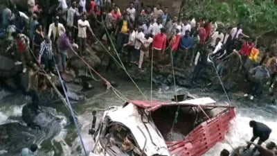 Tragedie rutieră: 70 de morți într-un accident