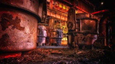 Vânzarea combinatului siderurgic Oțelu Roșu