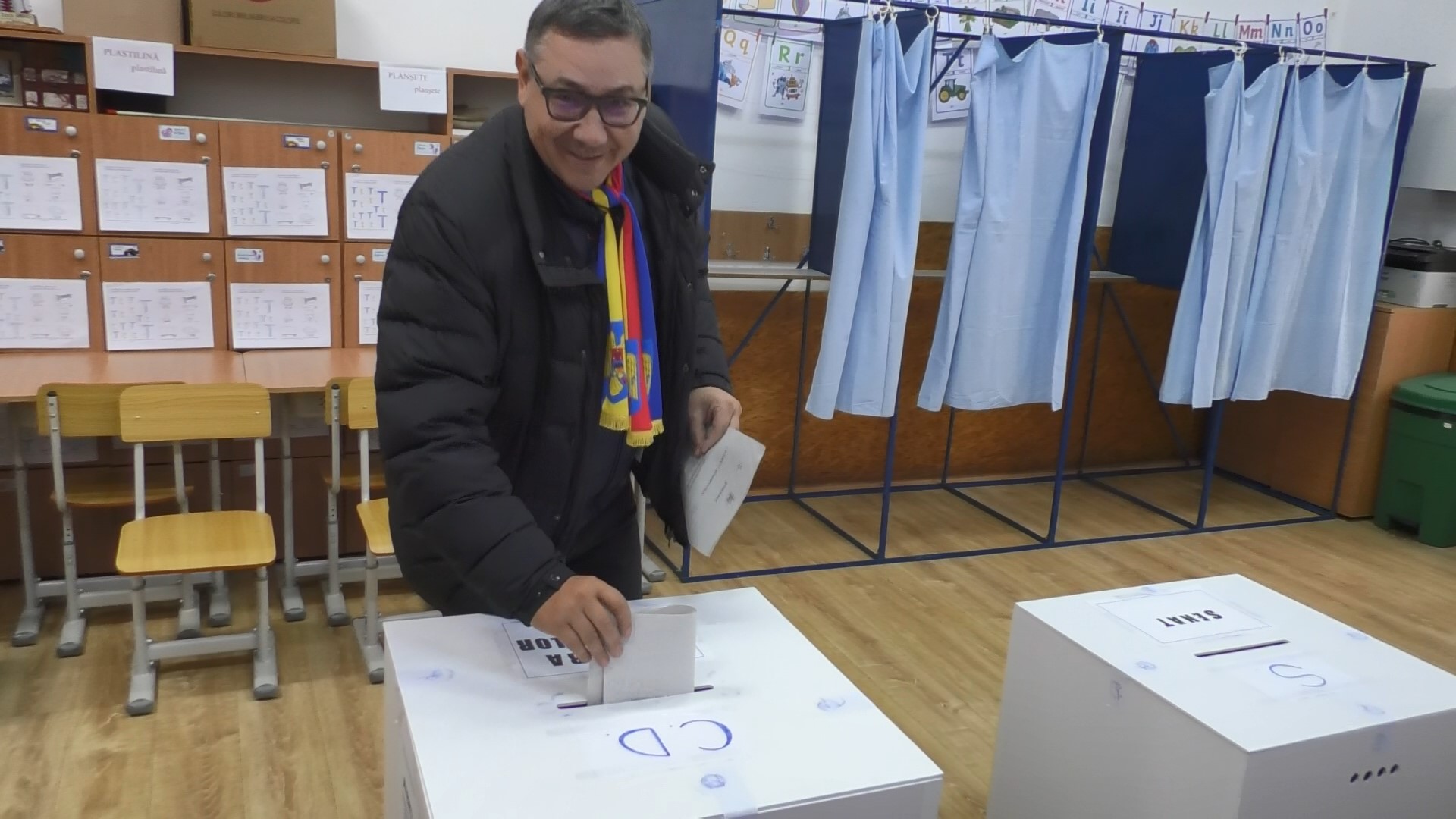 Victor Ponta a votat în Târgoviște VIDEO
