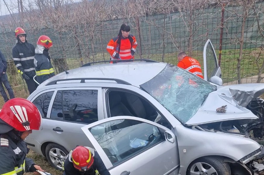 Accident pe DN 72A, mașină în șanț