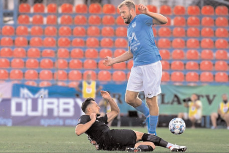 Adam Nemec, contrast cu Ionuț Drăgănoiu