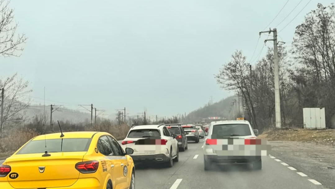 Atenționare de trafic: Coloane pe drumuri