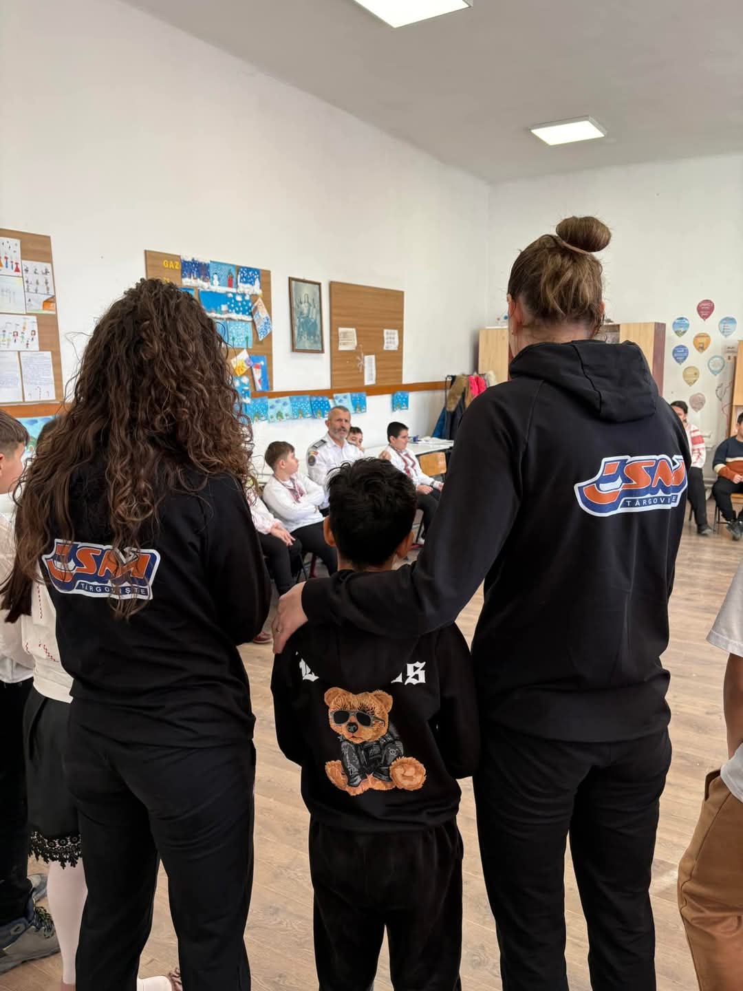 CSM Târgoviște și elevii din Gura Ocniței