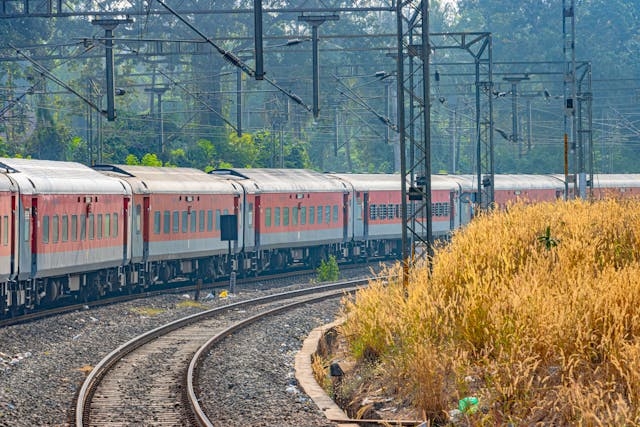 De ce nu s-a schimbat orarul trenurilor?