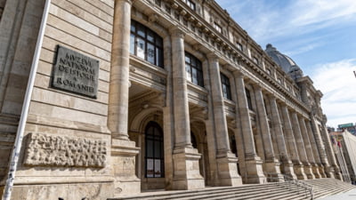 Demiterea directorului MNIR cerută de USR