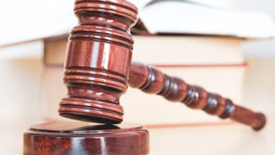 Doctoriță condamnată pentru fraudă bancară