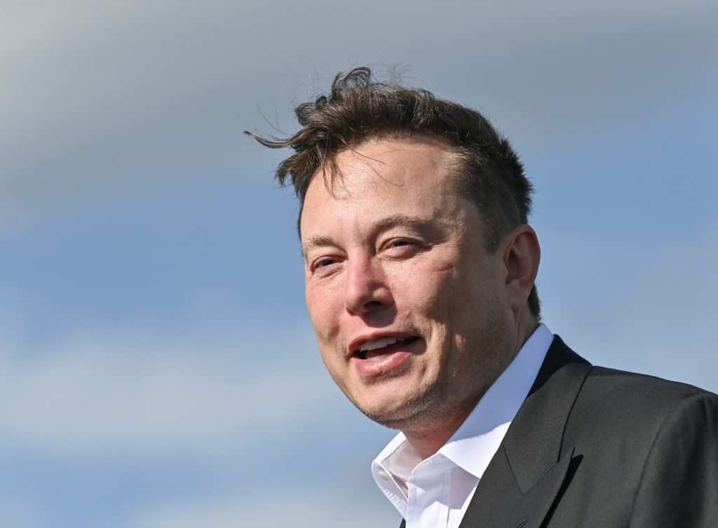 Elon Musk critică guvernul britanic!
