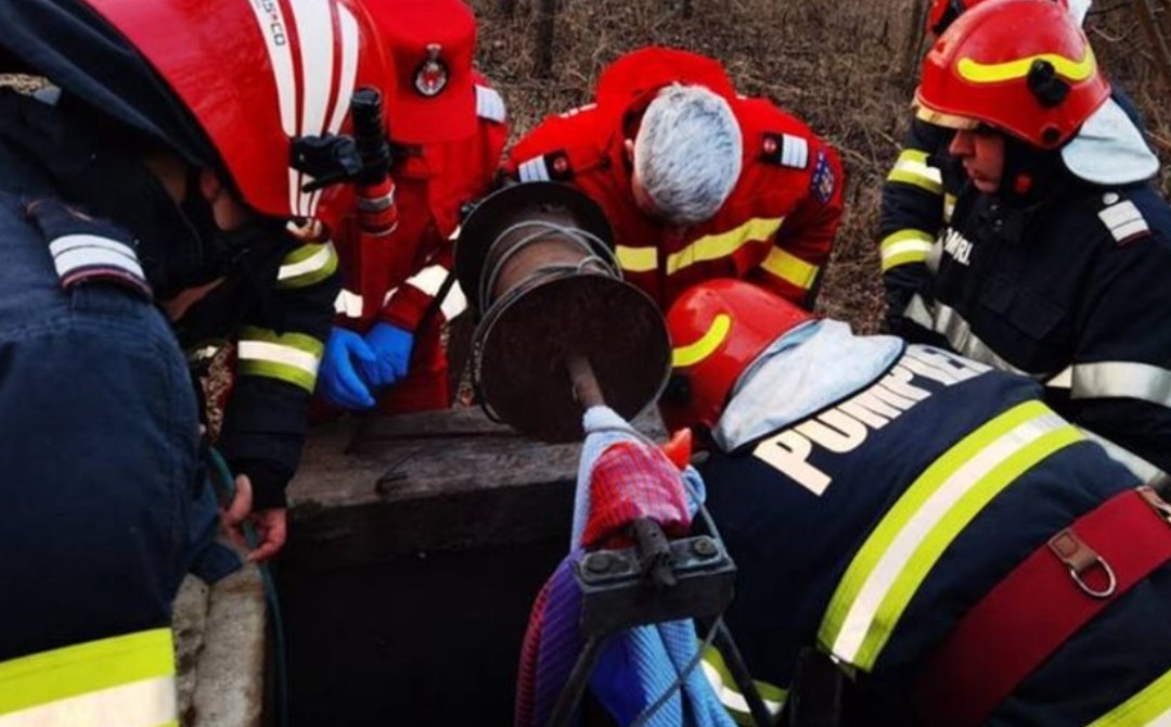 Femeie salvată dintr-o fântână în Cojasca