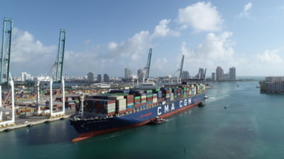 Importatorii din SUA își cresc stocurile chinezești