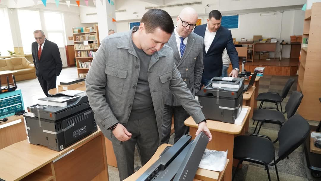 Investiții în educație și echipamente digitale