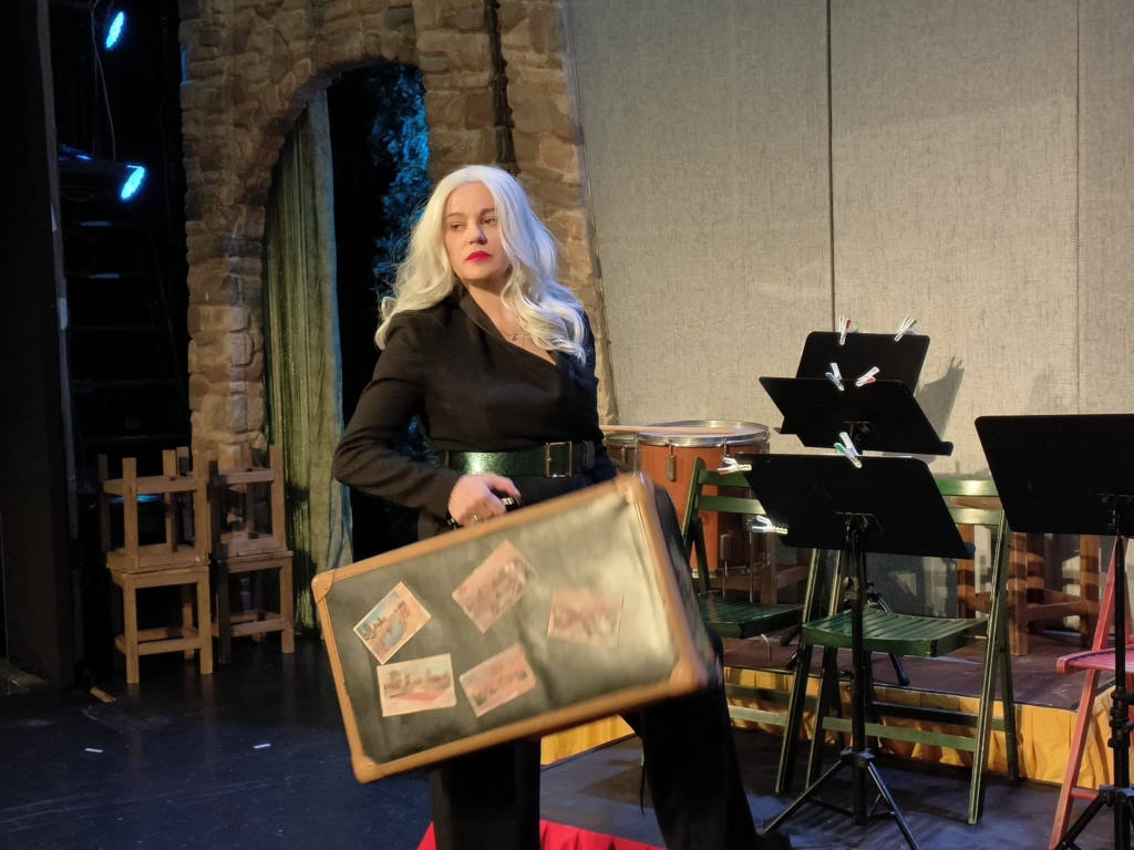 "Maia Morgenstern, atacată în teatru"