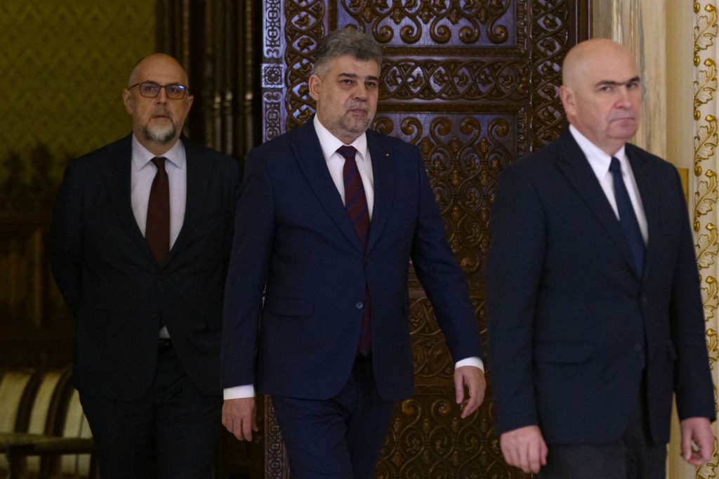 Partidele tradiționale își sapă groapa