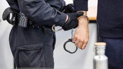 Proxenet acuzat de omor după o crimă brutală