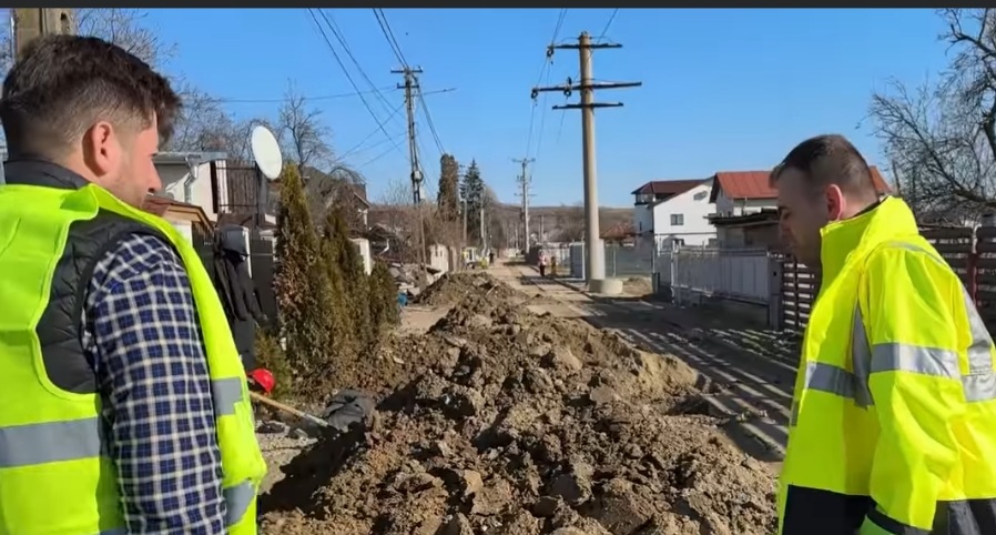 Răzvadul: Extindere canalizare modernă