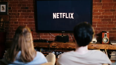 Strategia Netflix pentru atragerea utilizatorilor