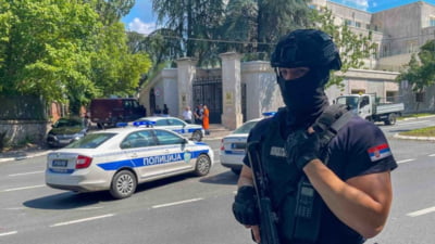 Tineri români expulzați din Serbia