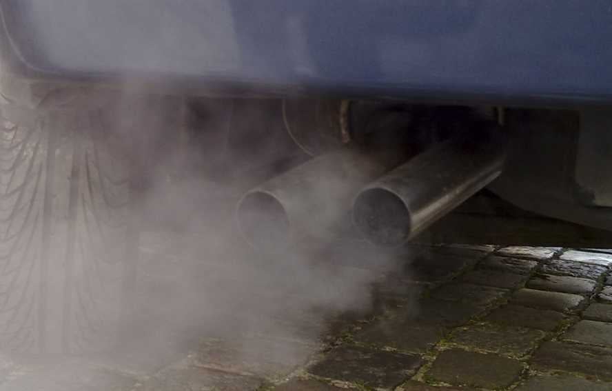 Tragedie în Găești: Bărbat găsit mort în mașină