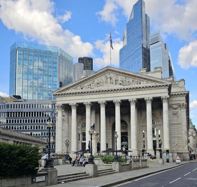 Un milion de români în criză majoră