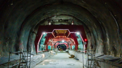 „17 metri până la luminița de la capăt”