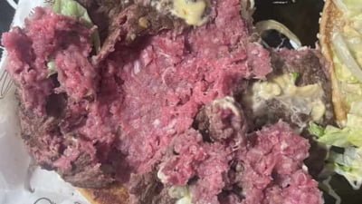 Burger crud de la McDonald's, șocant!