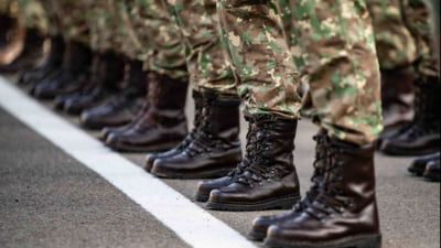 CCR amână Legea Pensiilor Militare