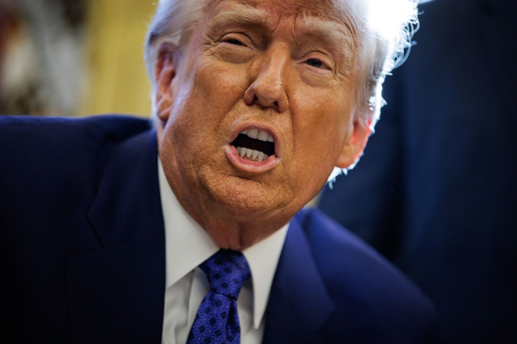 De ce se apropie Trump de Putin?