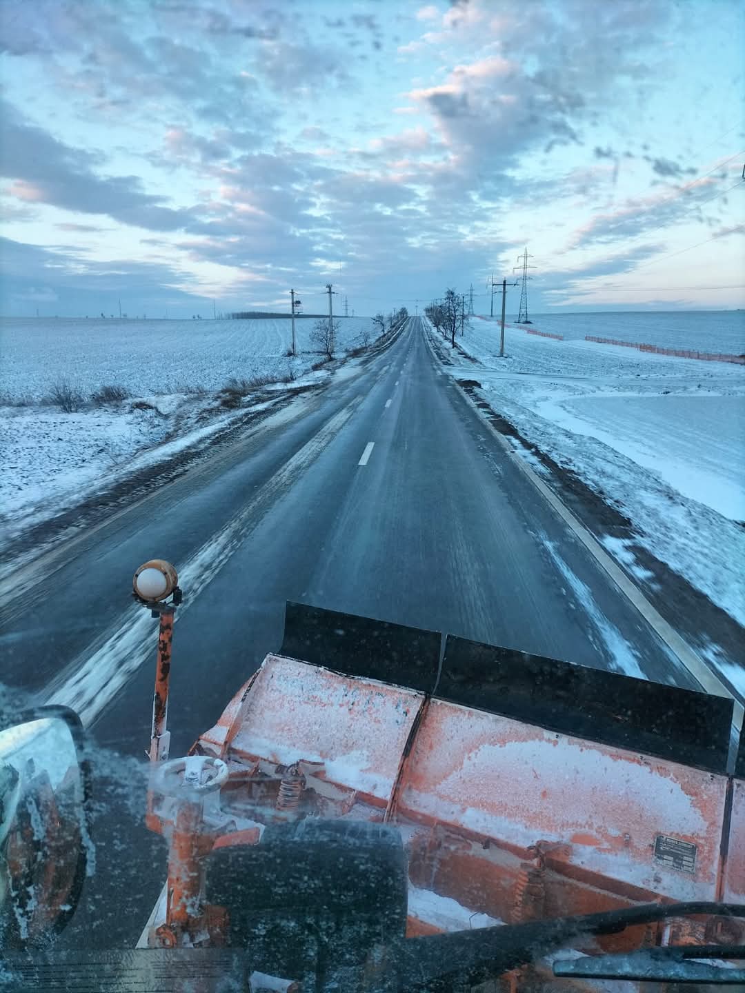 Deszăpezire pe DN71, județul Dâmbovița