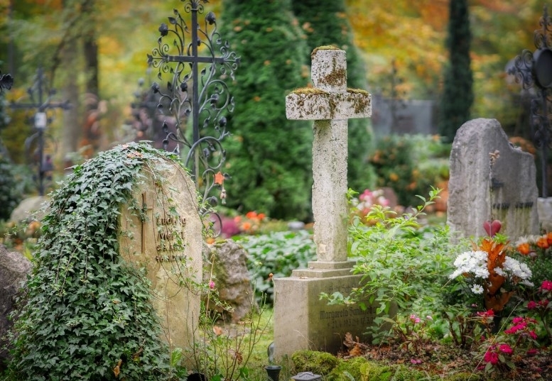 Furtișag șocant: sicriul unei femei furat