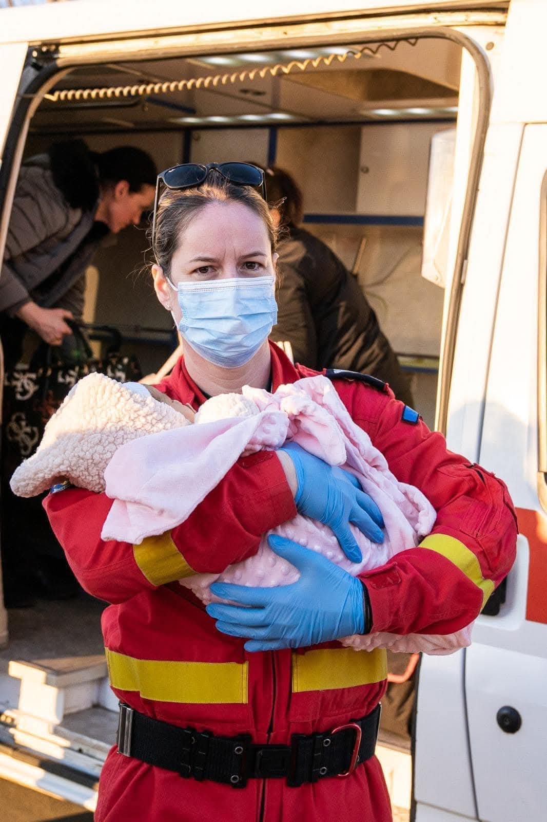 Intervenții de urgență pentru nou-născuți