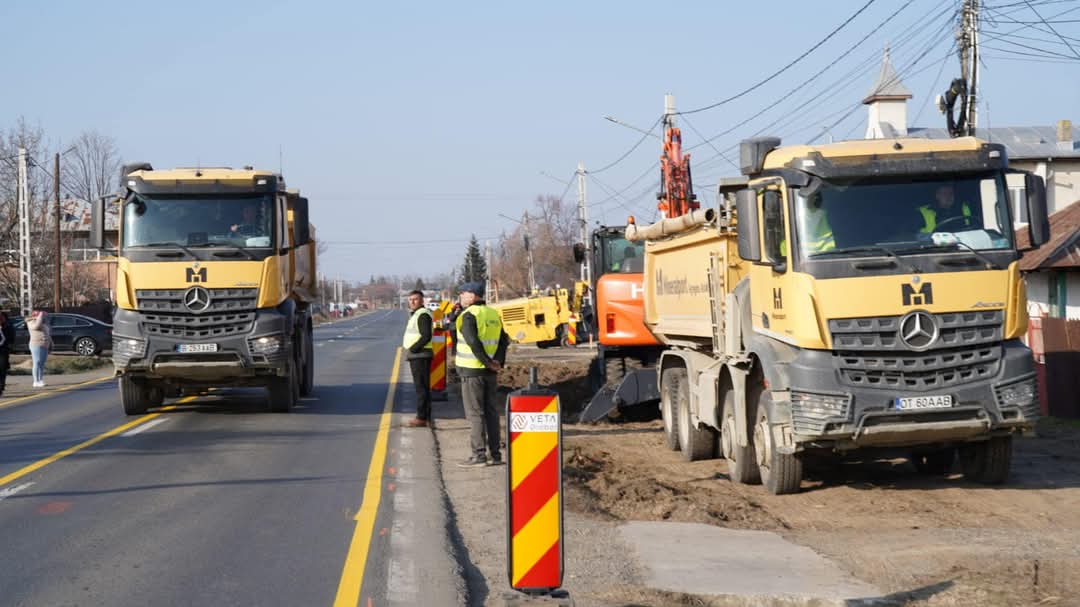 Lucrări la infrastructura rutieră din județ