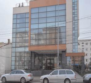 Peste 500 locuri de muncă vacante