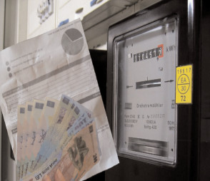 Salariile se duc pe mâncare și taxe!