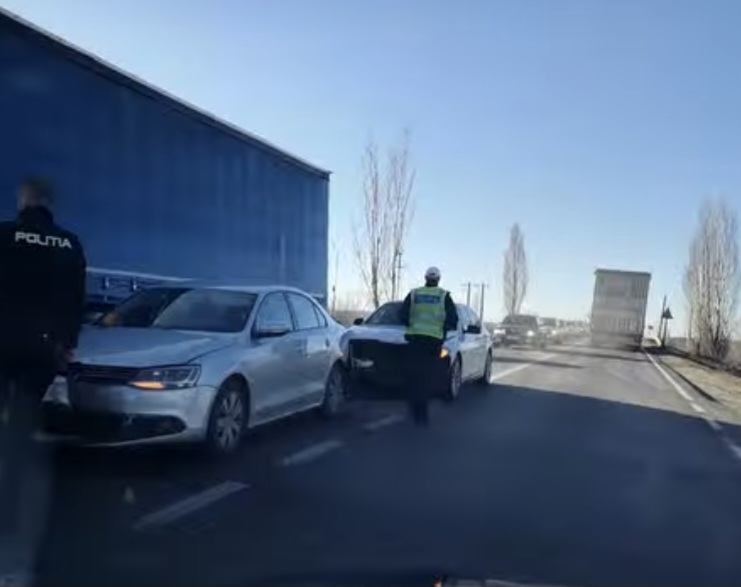 Accident cu patru mașini vecin Viișoara