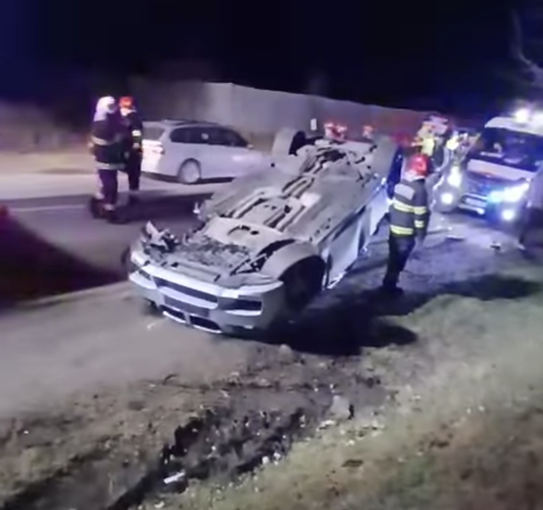 Accident pe DN 72 A: Bolid răsturnat în Priseaca