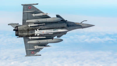 Armele nucleare franceze pot proteja UE?