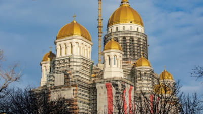 Bani mulți pentru Catedrala Mântuirii