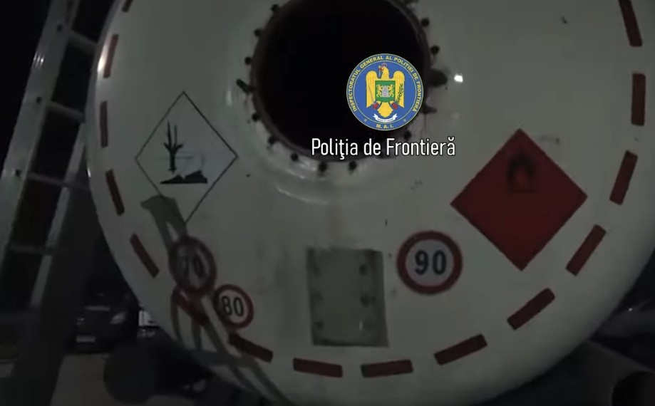 Cisternă cu țigări de contrabandă, prinsă
